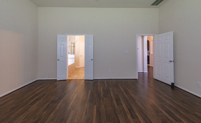 Building Photo - 26302 Fox Ridge Ln