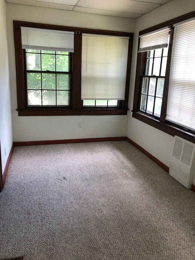 Building Photo - 610 S Henderson St