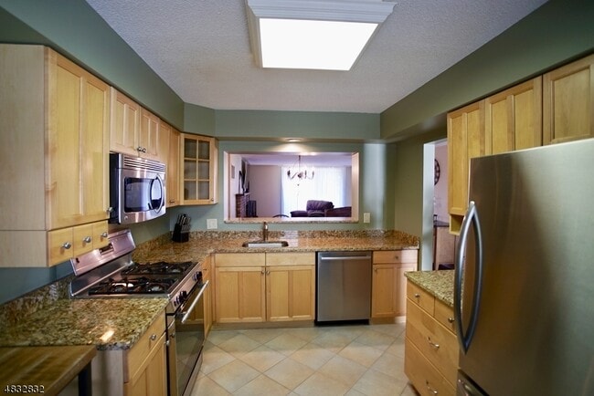 Building Photo - 9 Dorado Dr