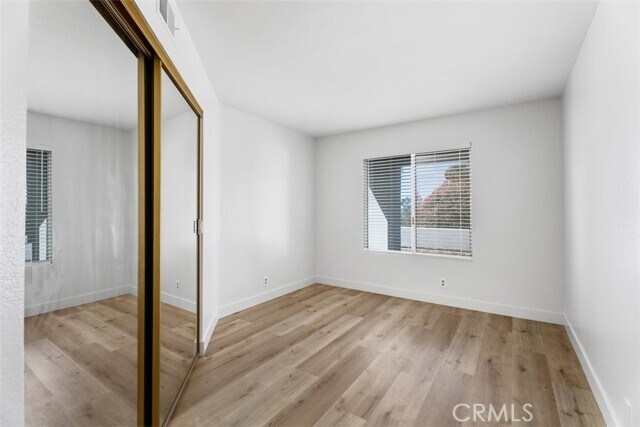 Foto del edificio - 27775 Zircon