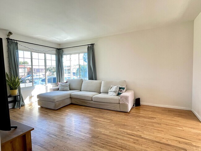 Sala de estar - 13219 Crossdale Ave