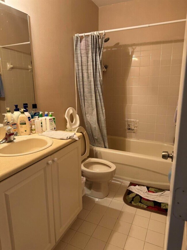 Building Photo - 2271 Shoma Dr