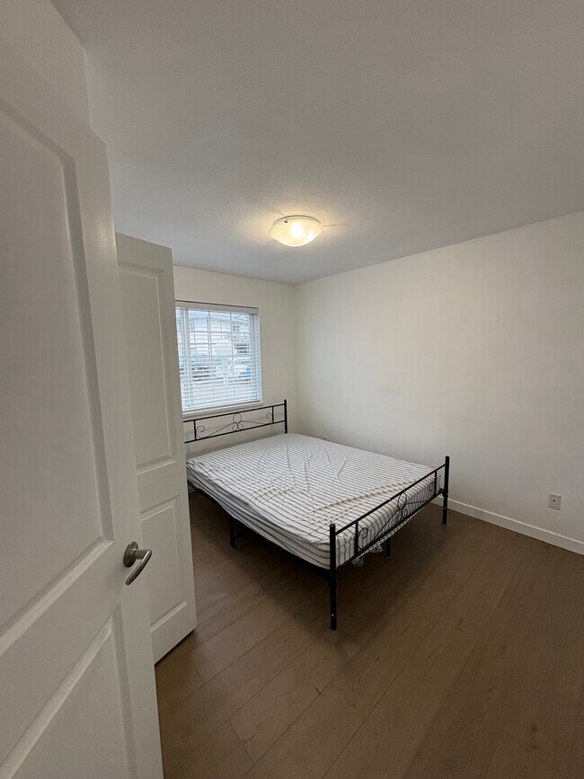 Photo du bâtiment - 45655 Mcintosh Dr