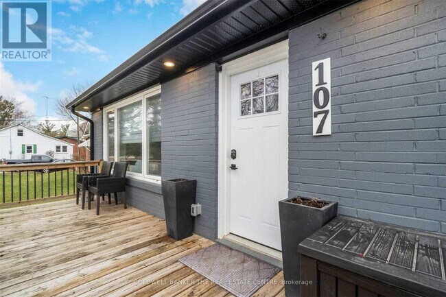 Photo du bâtiment - 107 Main St N