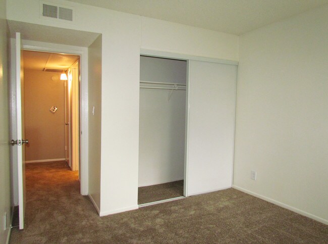 Justin Oaks Apartments Glendale Ca Building Photo Justin Oaks Apartments