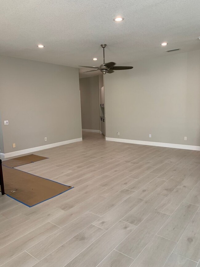 Foto del edificio - COMING SOON! Fully renovated 3/2/2 House i...