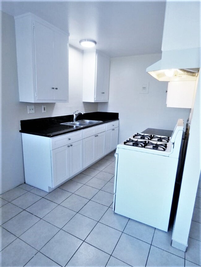 Building Photo - 16208 Eucalyptus Ave