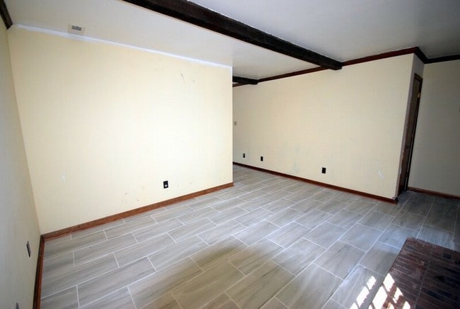 Building Photo - 107 Bonnell Ct
