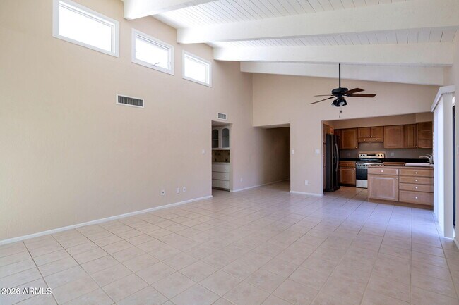 Foto del edificio - 5526 N 71st St