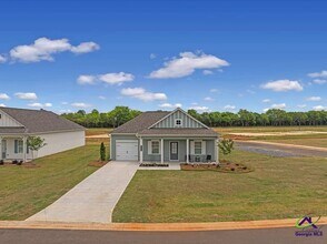 Building Photo - 827 Trenton Dr