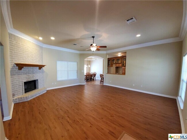Foto del edificio - 213 Pinnacle Pkwy
