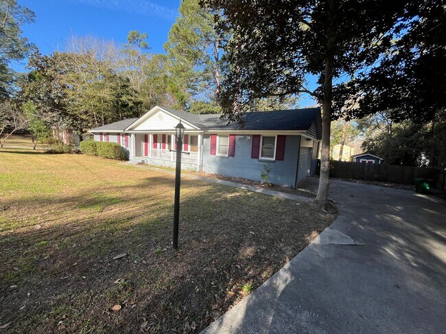 Foto del edificio - 2206 Briarcliff Dr, Valdosta, 4BR/ 3BA