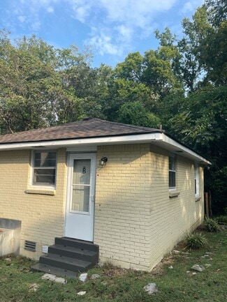 Building Photo - 144 37th Ave N