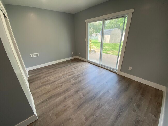 Building Photo - 14710 Eastbourne Cir