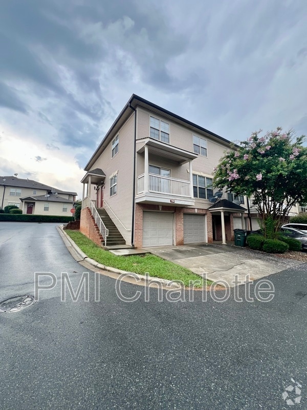Building Photo - 1658 Termini Dr