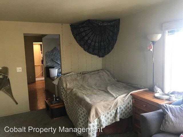 Foto del edificio - 2967 NE Lotno Dr