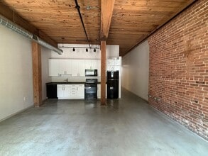 Building Photo - 88 Gerrish Ave