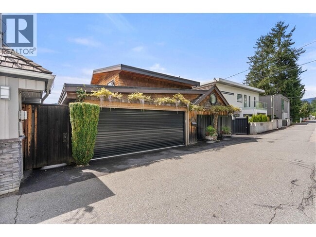 Building Photo - 1188 Alderside Rd