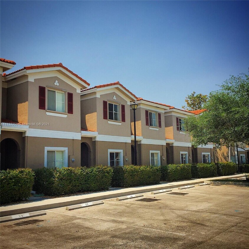 4503 Woodland Cir, Tamarac, FL 33319 Townhouse for Rent in Tamarac