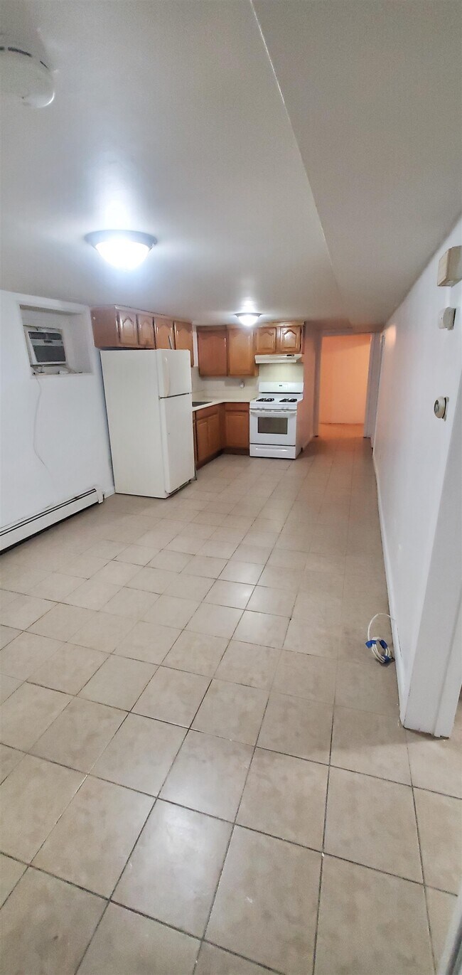 Building Photo - 142 Hillcrest Pl