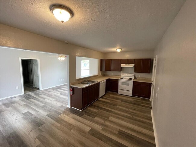 Foto del edificio - 1708 W 5th St