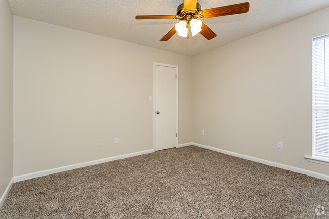 2HAB, 2BA - 1.052 ft² - Oak Alley Apartments