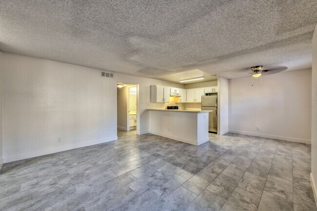 Foto del edificio - 2977 Juniper Hills Blvd