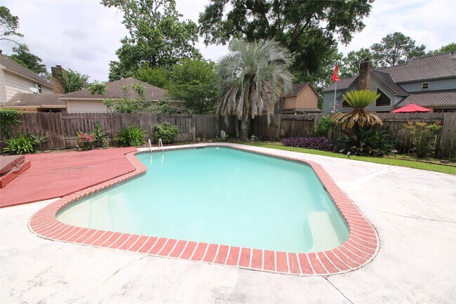 Foto del edificio - 7506 Pine Green Ln