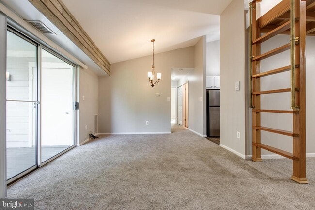 Foto del edificio - 206 Spring Maiden Ct