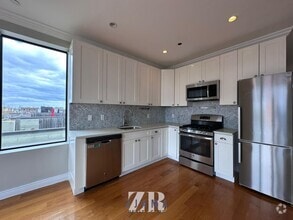 Building Photo - 315 Lincoln Pl
