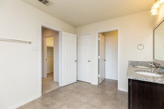 Building Photo - 15623 Hanover Breeze Ln