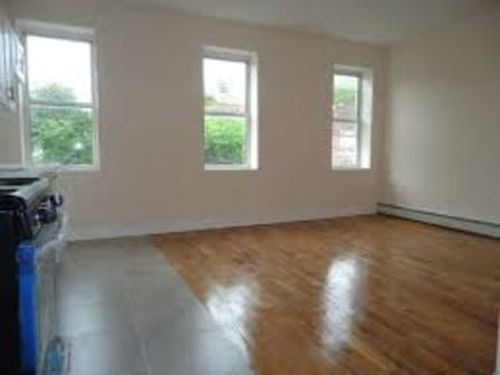 Building Photo - 660 Linwood St