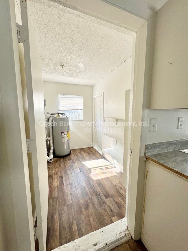 Building Photo - 15149 Avalon Ave