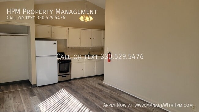 Building Photo - Spacious 1 bedroom apartment in Akron