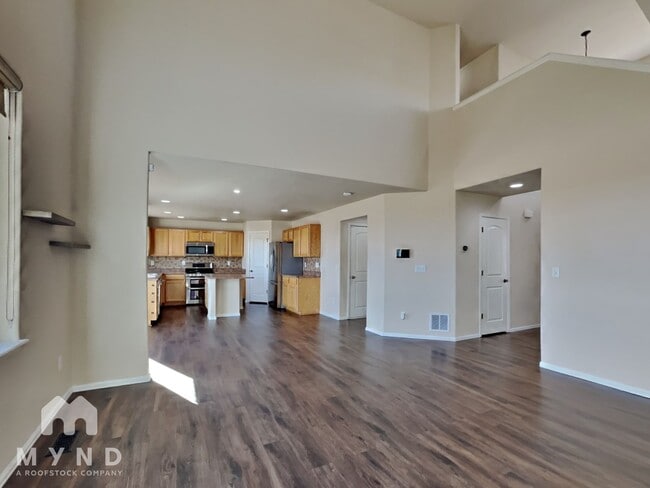 Building Photo - 6365 San Mateo Dr