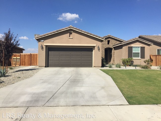 Building Photo - 3 br, 2 bath House - 6010 Sapphire Peak Dr.