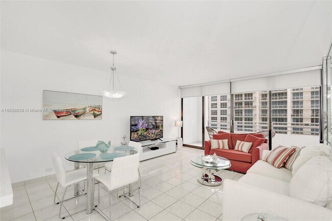 Building Photo - 3505 S Ocean Dr