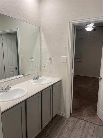 Foto del edificio - 2413 Buchanan Ln