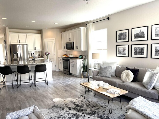 Foto del edificio - 732 Sage Forest Ln