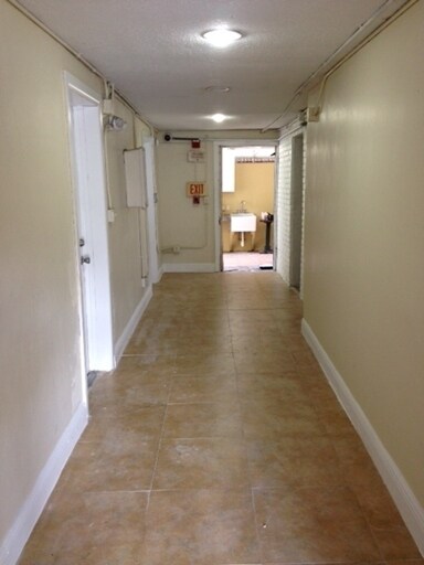 Interior Photo - 2889 SW 16th St