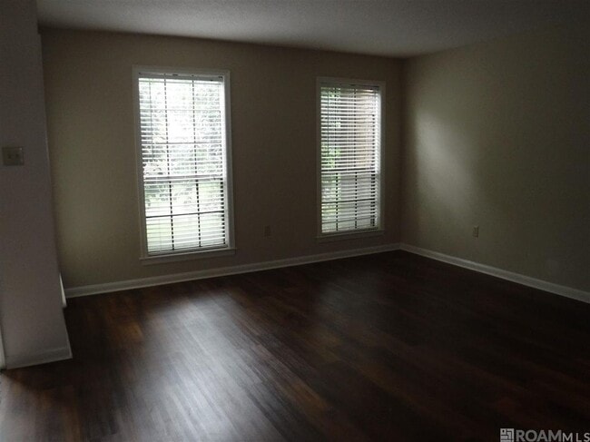 Building Photo - 5648 Riverstone Dr