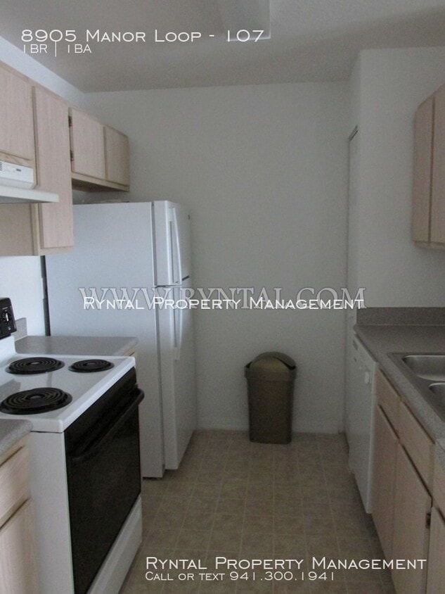 Primary Photo - 8905 MANOR Loop