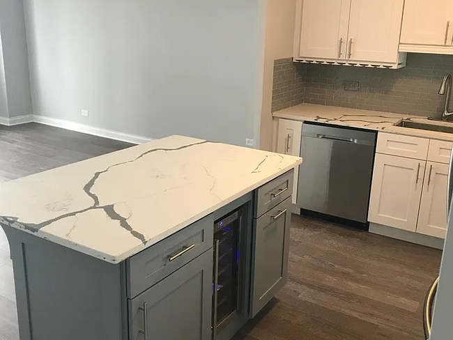 Foto del edificio - 6301 N Sheridan Rd