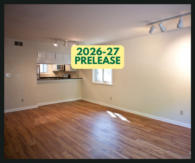 Live at Chancellor Square in a renovated u... - Live at Chancellor Square in a renovated u... House