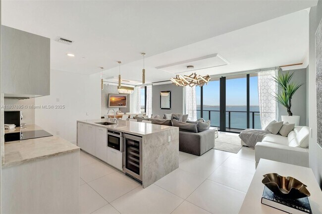 Foto del edificio - 501 NE 31st St