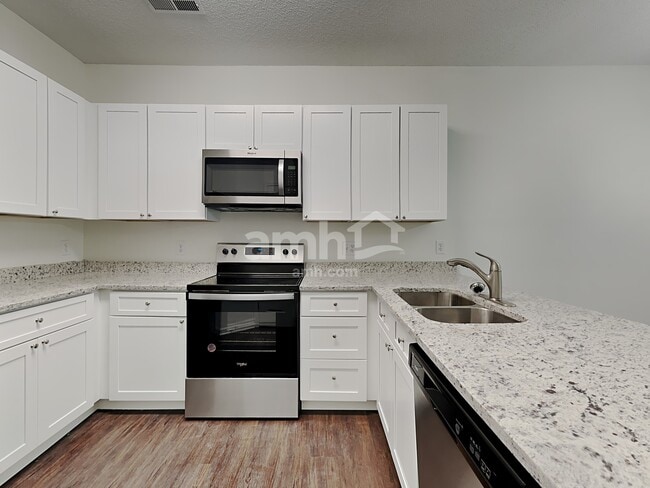 Building Photo - 5116 Old Plantation Cir