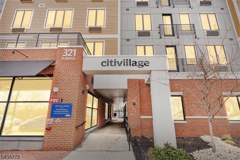 Photo - 321 E 3rd Street Unit 209