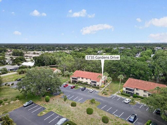 Building Photo - 5735 Gardens Dr