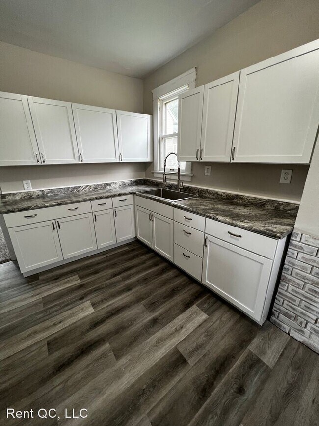 Building Photo - 4 br, 1 bath House - 1225 12th Avenue