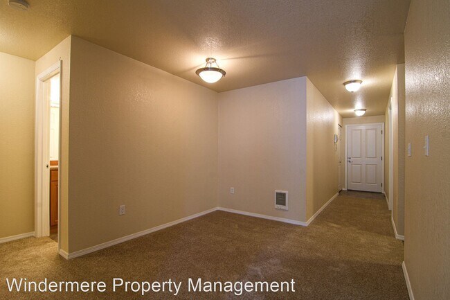 Foto del edificio - 2 br, 2 bath House - 15433 Country Club Dr...